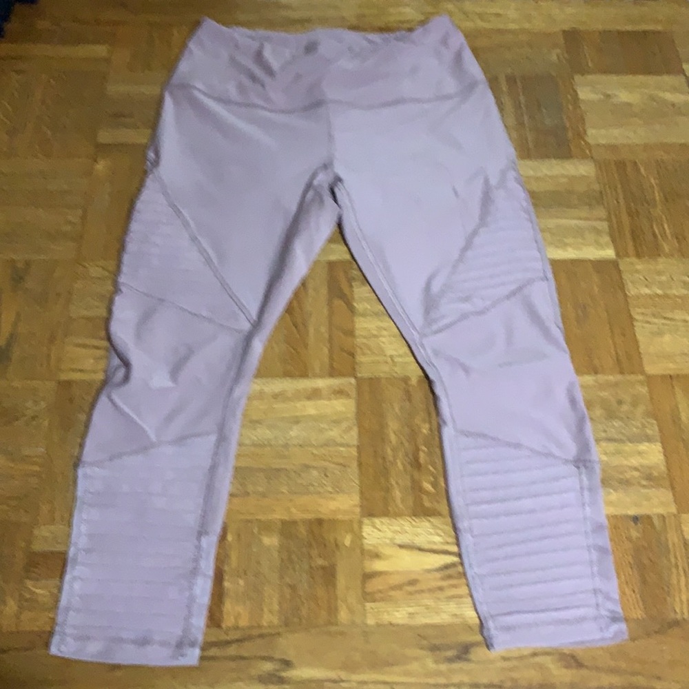 Blush colored Capri leggings